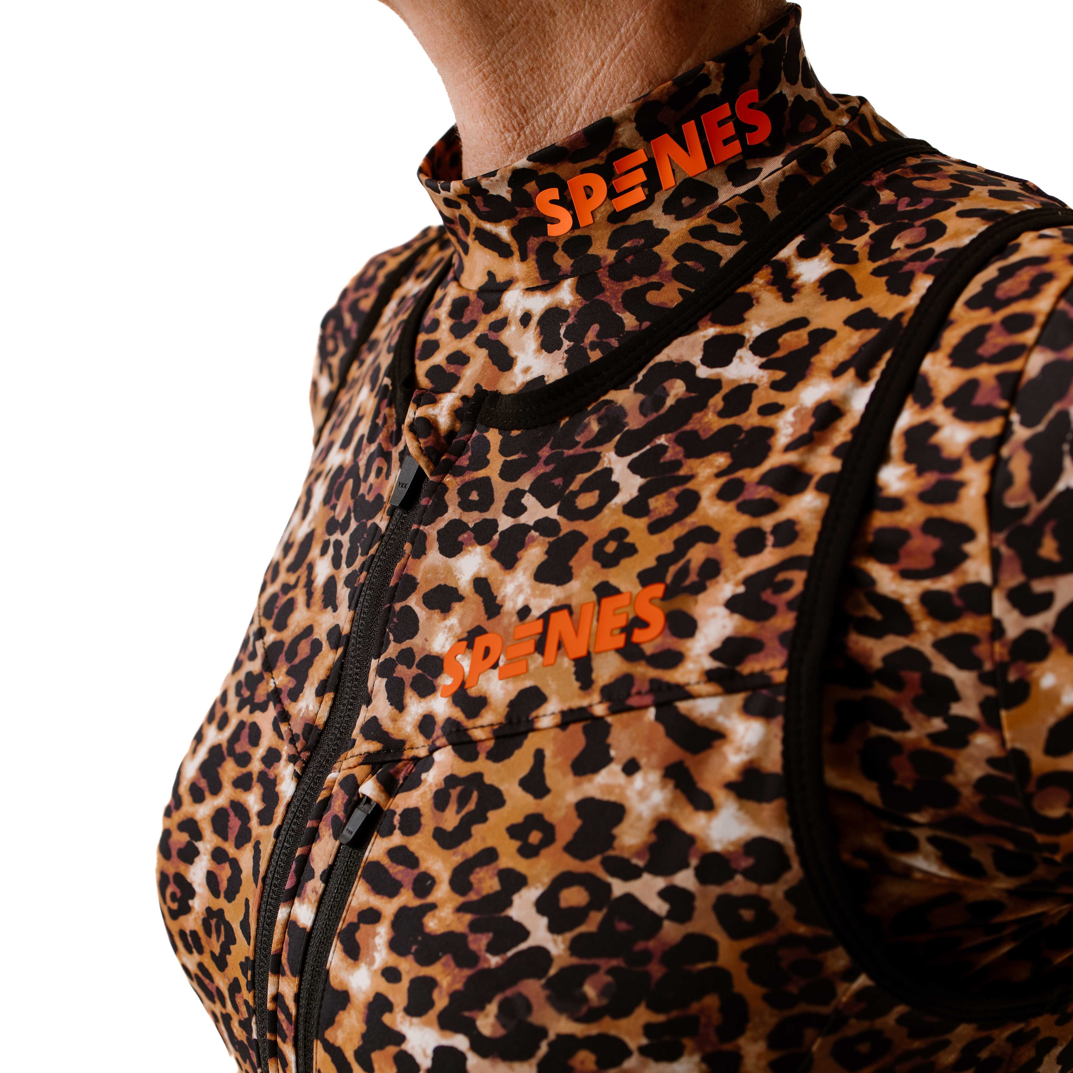 Spines Leopard